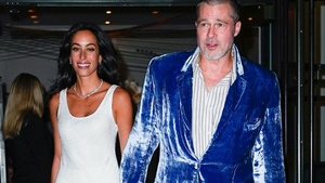 Brad Pitt, apariție INEDITĂ în public! Ținuta purtată la cină cu iubita lui s-a viralizat instant