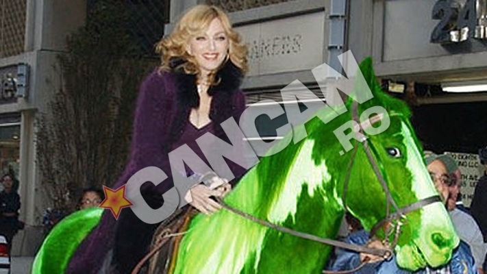 Aroganta saptamanii! Smiley a urcat-o pe Madonna pe un cal verde