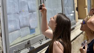 Se cere desfiinţarea Bacalaureatului! Motivul te va uimi: "Ne-am obişnuit să îl dăm"