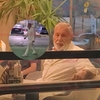 Ce se întâmplă cu Ilie Năstase? Singur și abătut la mare s-a retras la o bere