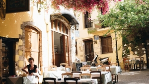 Un român a mers la un restaurant din Lefkada, Grecia, şi a trăit surpriza vieţii: "Aproape toate preţurile au fost..."