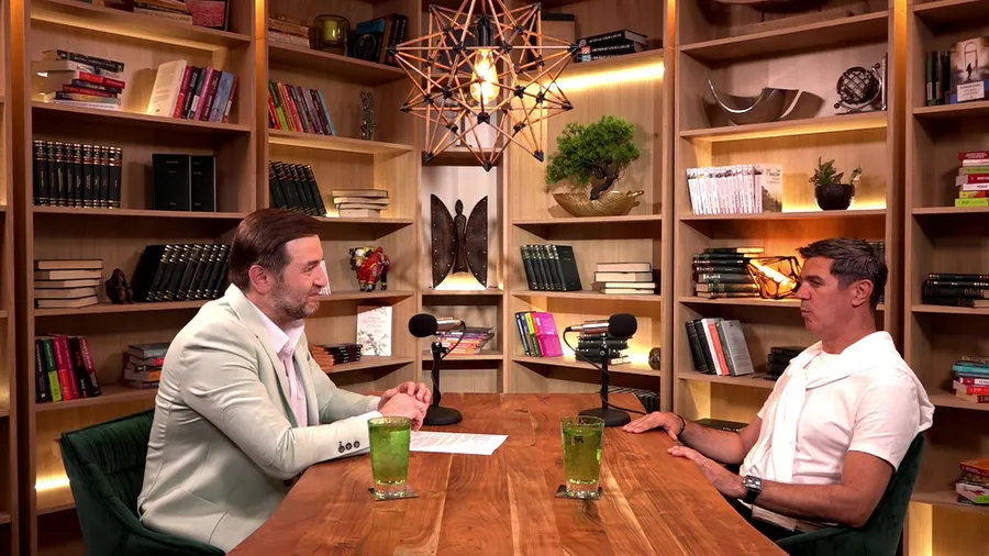 Mihai Leu a fost invitatul lui Adrian Artene în cadrul podcastului ALTCEVA