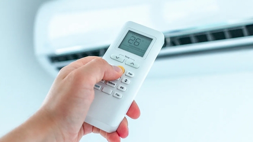 Aparatul din sufragerie care consumă de 2 ori mai mult ca aerul condiționat. Acest electrocasnic este ieftin la început, dar costisitor pe termen lung