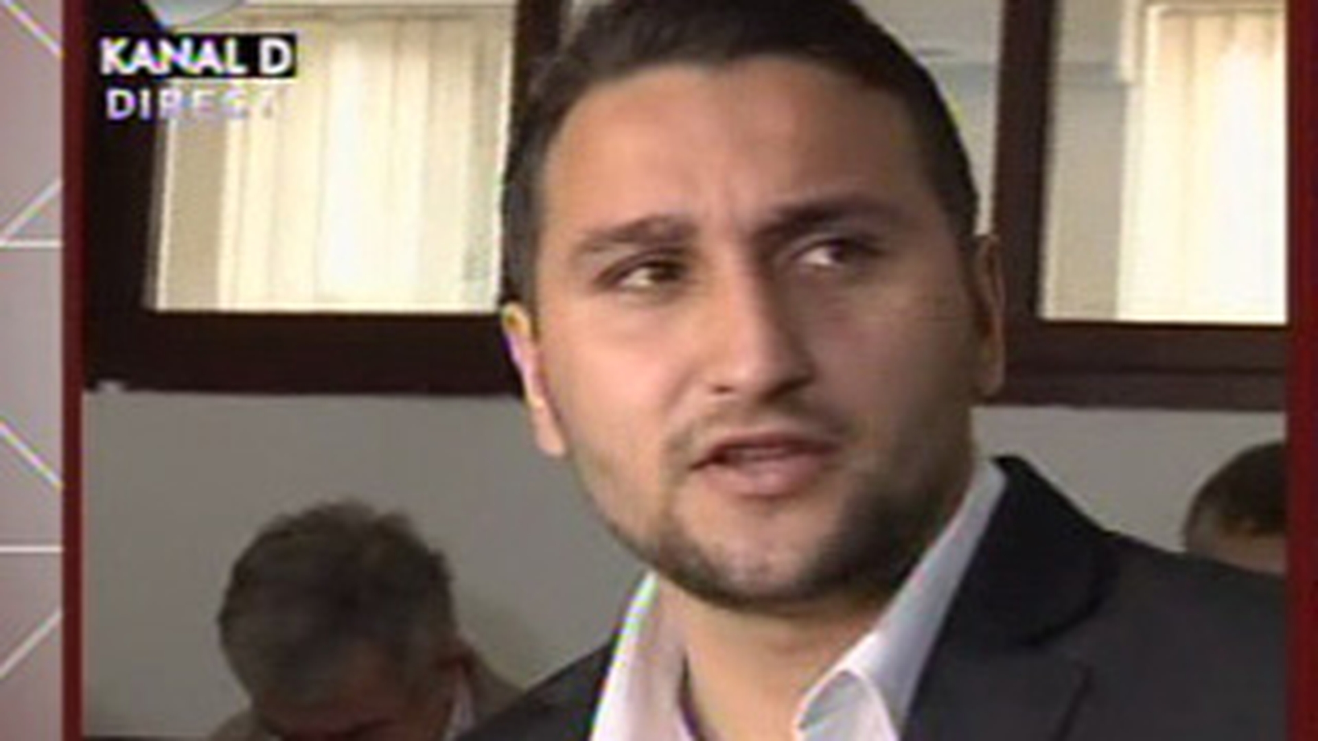 VIDEO Dan Visan, profu' de la Monnet, dupa 10 zile petrecute la manastire: "M-am spovedit, m-am impartasit. Duhovnicul meu mi-a spus sa fiu tare"