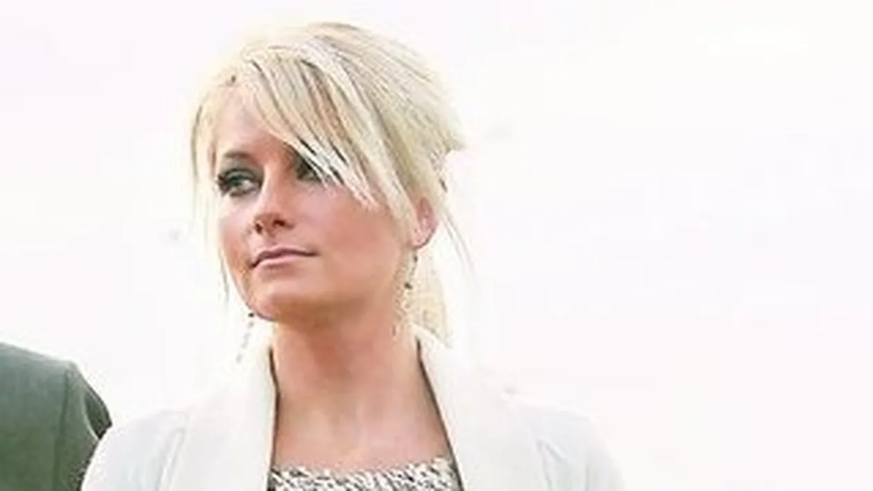 Sylvia si-a chemat parintii sa locuiasca la ea. Sufera de singuratate in vila de 200.000 de euro