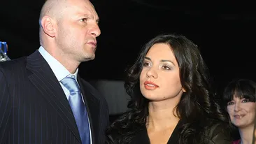 Dovada clara ca Stelea inca sufera dupa fosta sotie. N-o sa-ti vina sa crezi cum arata si cu ce se ocupa noua lui iubita SECRETA