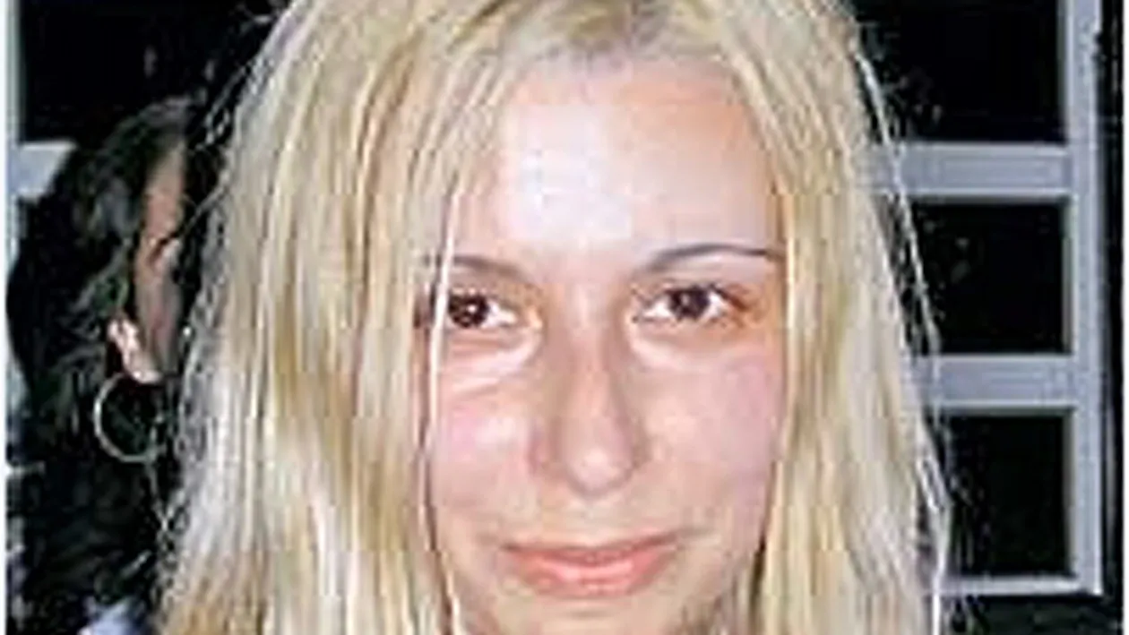 Rasturnare de situatie in cazul romancei care ar fi murit de epuizare! Parintii au gasit doi oameni ce pot face lumina in caz