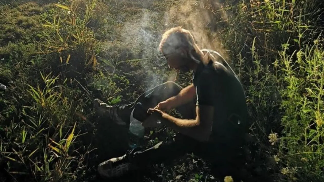 VIDEO | Bărbat salvat de la înec de doi pescari la Arad! Au crezut că e un pește uriaș