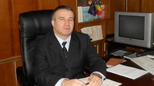 Revoltător! Director arestat, filmat încătușat, concediat, umilit în ultimul hal... exonerat de toate acuzațiile!