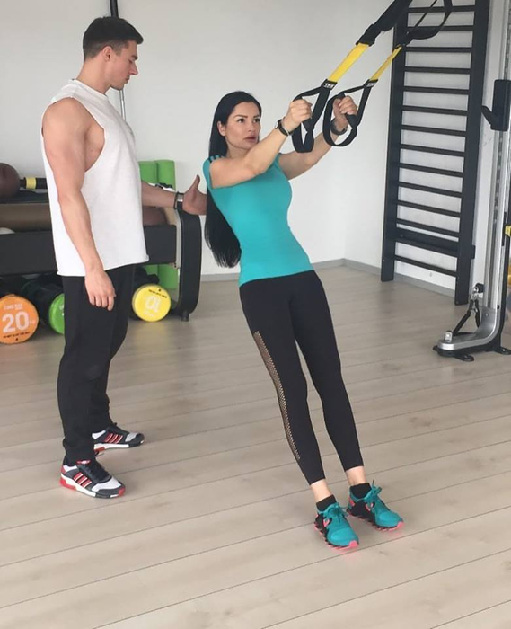BRIGITTE NĂSTASE, răsfăţaţă de ILIE! Bruneta a primit un cadou de peste 100.000 de euro