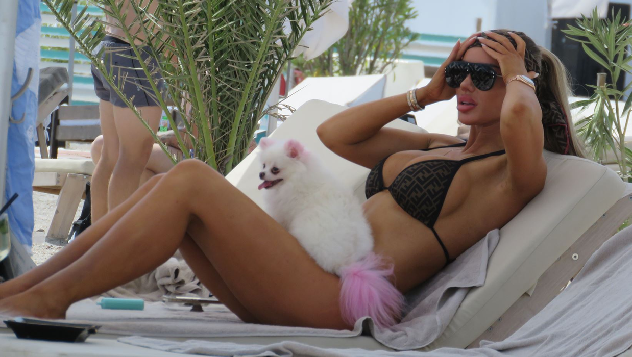 Bianca Drăgușanu a "răvășit", din nou, plaja de la Mamaia cu trupul perfect