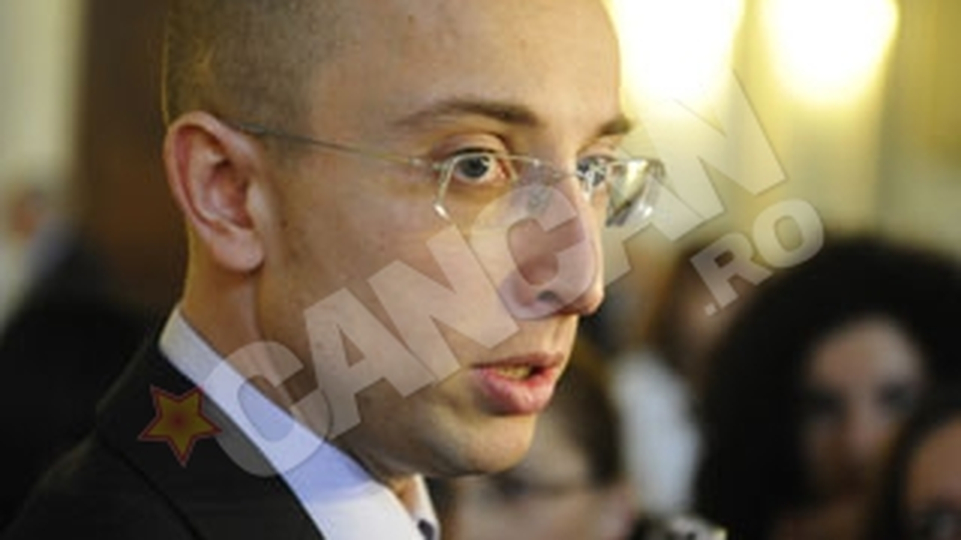 Iulian Urban, cel mai tanar senator, divorteaza