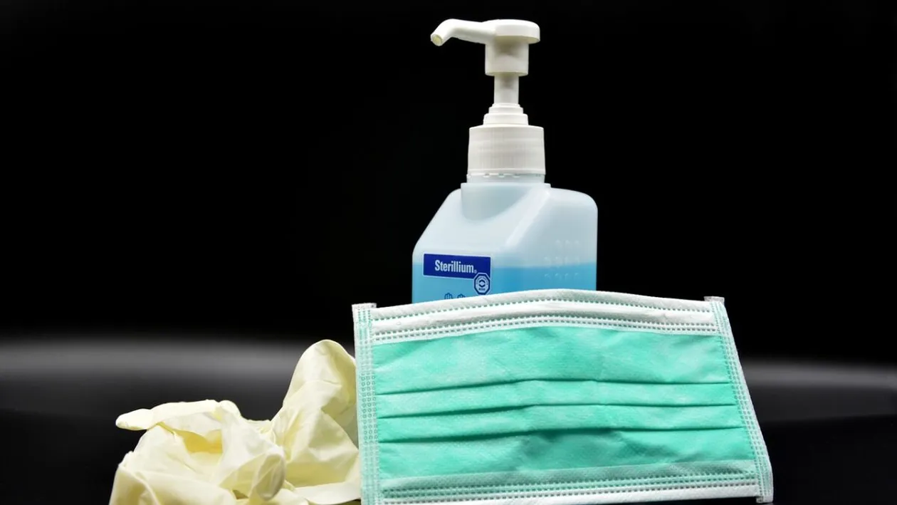 Masca de protecție ar putea dispărea din școli. Prefectul Capitalei a venit cu soluția ideală