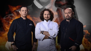 Apocalipsa financiară pentru cei trei chefi plecați de la Antena 1. Postul TV îi cheamă în judecată și le cere o avere pentru că au părăsit „Chefi la Cuțite”