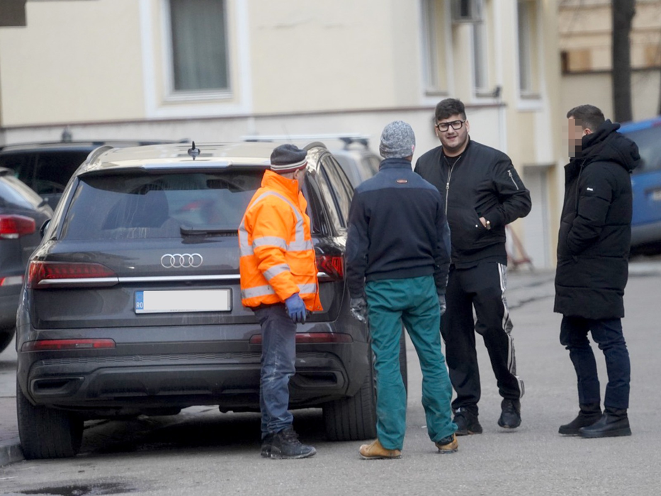 Gabi Oprea junior a dat o mână de ajutor la renovarea locuinței sale