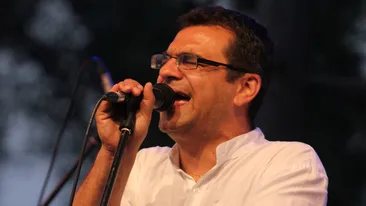 Nici în ”Las Fierbinţi” n-ai să vezi asta! Ce mesaje obscene ”plimbă” Ardiles prin oraş
