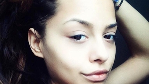 Schimbare radicală de look pentru Lariss! Fanii au începute deja să se certe pentru ea!
