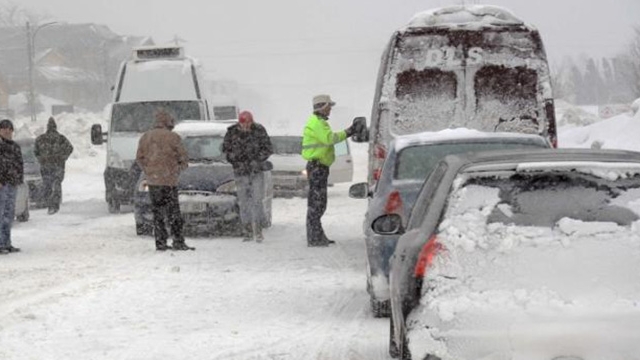 Ninge mai rau ca-n decembrie! Stratul de zapada a ajuns si la jumatate de metru. Care sunt cele mai afectate zone