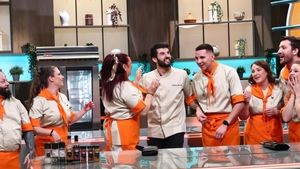 Panică în platoul Chefi la Cuțite, de la Antena 1! I s-a făcut rău înainte de battle, iar medicii au intervenit de urgență