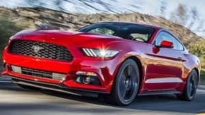Uluitor! Disperați că baiatul lor a picat BAC-ul de cinci ori, i-au promis un Mustang dacă dă lovitura a șasea oară