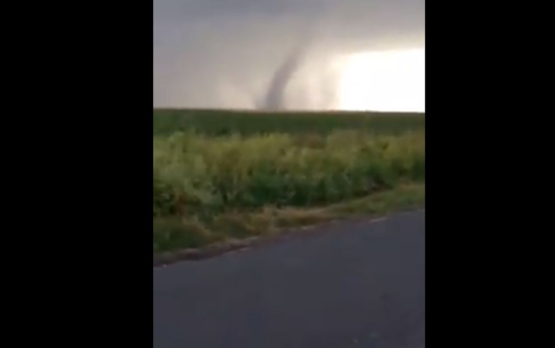 O tornadă a băgat panică în locuitorii din Galați: „Doar în filme mai vezi așa ceva!”