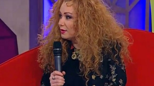Ţi-o mai aminteşti pe VERONICA A. CARA, considerată cândva cea mai bună prietenă a BIANCĂI DRĂGUŞANU? A trecut printr-o adevărată dramă atunci când...