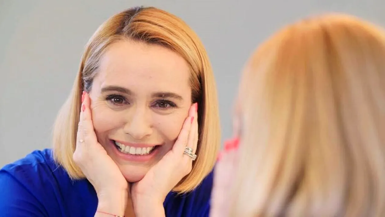 Andreea Esca, ţinută bizară la nunta Roxanei Hulpe. Au rămas uimiţi când au văzut ce „pantofi” a purtat în picioare: „Te face să…”