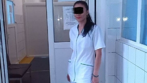 Asistentă de la secția de Pediatrie din Târgoviște, filmată când maltrata un bebeluș