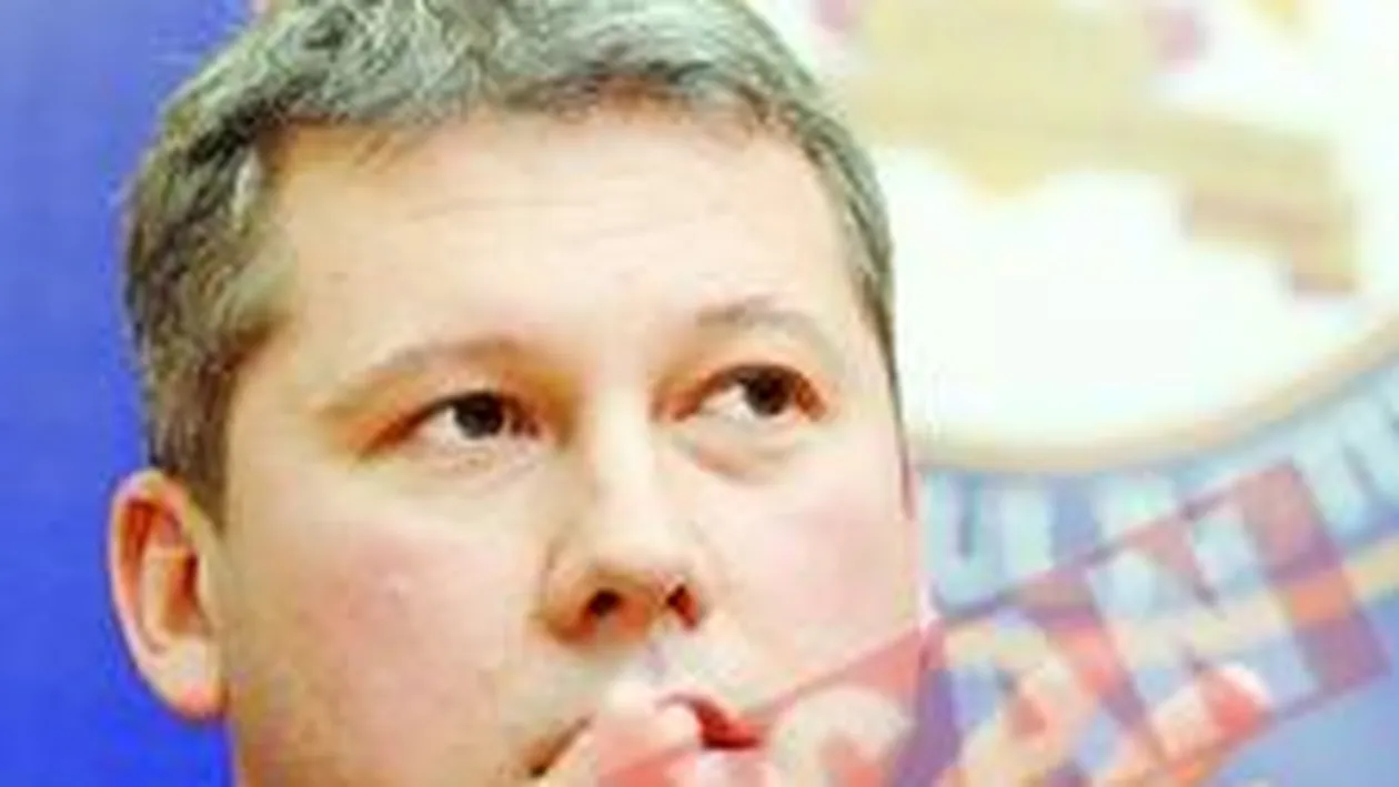 De ce are frisoane electorale ministrul Catalin Predoiu