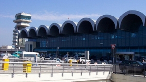 Avion în derivă pe Otopeni! ”Iese fum din el”