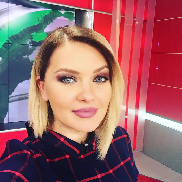 Cristina Dochianu, transformată total! Cum arată acum, după ce a născut a patra oară. Cu greu o mai recunoşti