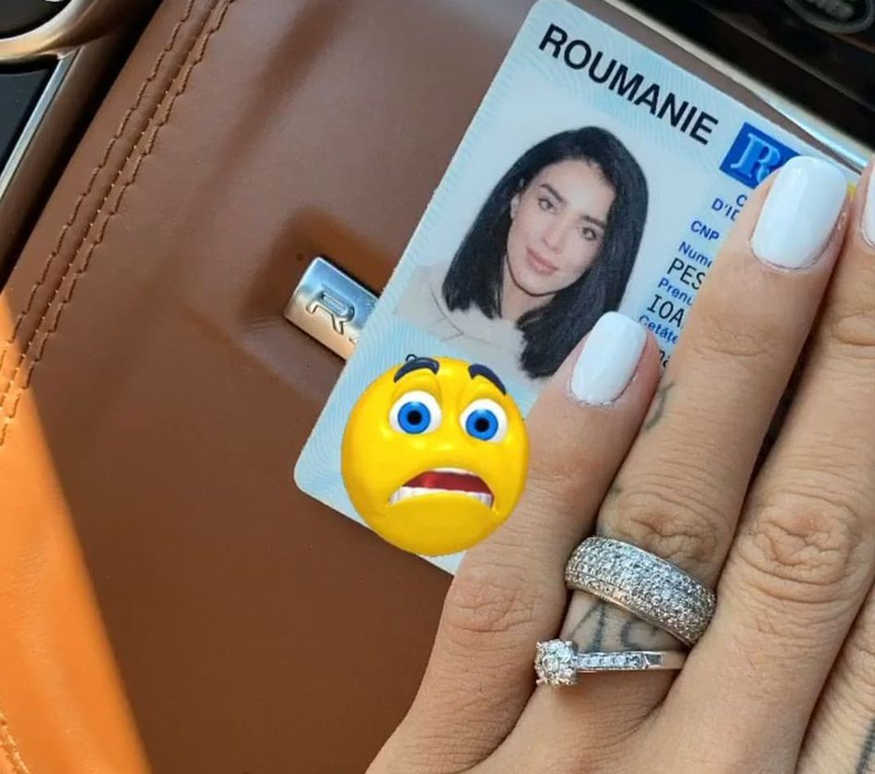 Cum arată Adelina Pestrițu în buletin. Vedeta nu s-a ferit să arate tuturor actul de identitate