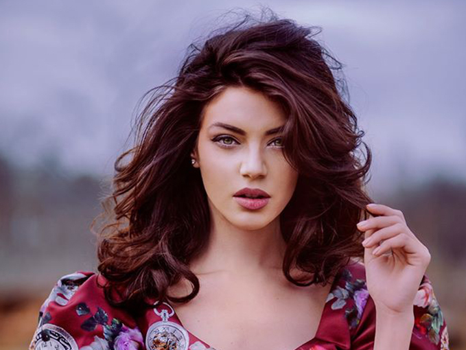 Cristina ICH, una dintre cele mai sexy românce