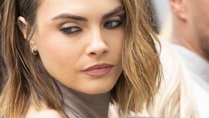 Cum a apărut Cara Delevingne la premiile BAFTA 2024, după ce s-a luptat cu dependența de droguri. Fanii au crezut că nu văd bine!