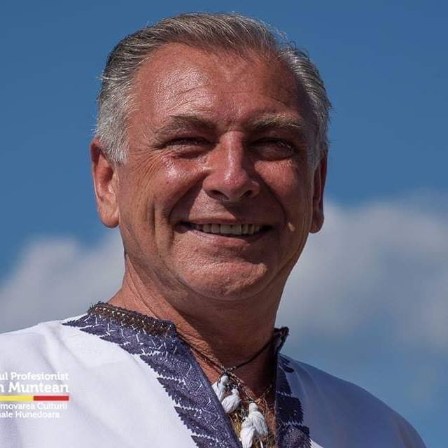 De câteva zile, artistul se află sub tratament foto: Facebook