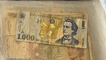O ai cumva acasă? Această bancnotă de 1.000 de lei, cu chipul lui Mihai Eminescu, se vinde acum cu 10.000 de euro!