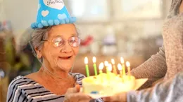 „Secretul” pentru longevitate dezvăluit de un pacient în vârstă de 103 ani. Nu sunt importante doar dieta și sportul!