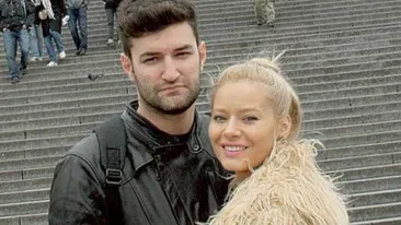 Laura Cosoi şi Smiley s-au asortat! Cum şi-au făcut apariţia cei doi foşti iubiţi la premiile GOPO