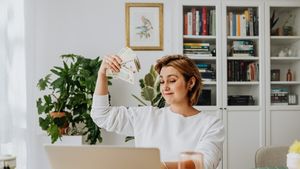 Ea a găsit secretul femeilor casnice și bogate. Află cum să fii o mamă casnică și totuși să ai propriul venit