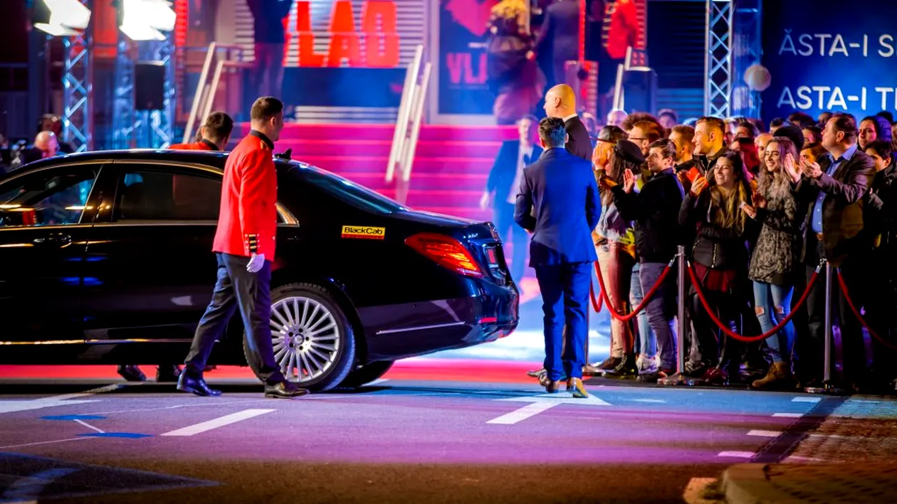 Apariție fabuloasă în mașini BlackCab la premiera filmului ”Vlad”!