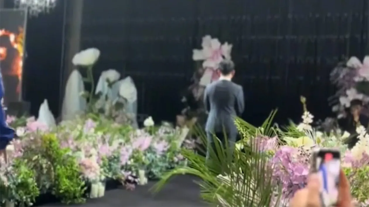 Cum a venit îmbrăcată această mireasă la propria nuntă. Invitații au crezut că e o glumă proastă, iar mirele a îzbucnit în lacrimi