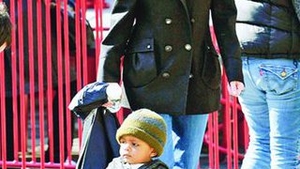 Sandra si Louis, la joaca in parc