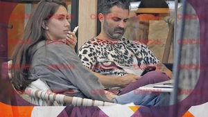 Pepe şi Yasmine Ody, prânz atipic în buricul Capitalei! L-a băgat în „şedinţă” cu soţia de faţă!