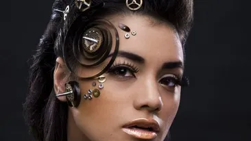 Incredibila schimbare de look a lui Aylin Cadar! Vezi aici cat de sexy a devenit si afla motivul transformarii artistei!