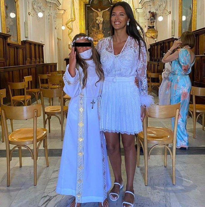 Emoții mari! Fiica Antoniei a participat la prima comuniune. Ce semnifică această eveniment catolic
