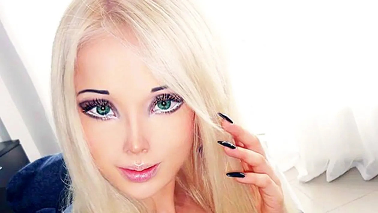 Ţi-o mai aminteşti pe „păpuşa umană“ BARBIE! Aşa arată fără pic de machiaj, iar imaginile au devenit rapid virale