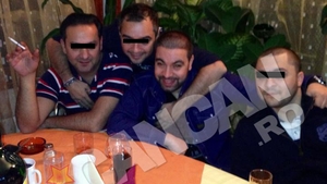 Schimbare radicală de look! Florin Salam a pierdut un pariu şi s-a tuns la zero! Uite cum poate să arate şi cum intra în noul an