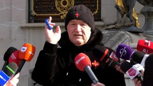 Gigi Becali, gest grotesc! Ce a putut să-i facă unui bărbat cunoscut, după ce a dat ochii cu el