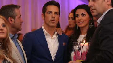 Uda si fierbinte in camasa lui Banica! Cum poate sa arate iubita solistului imbracata doar in lenjerie intima, iesind din mare