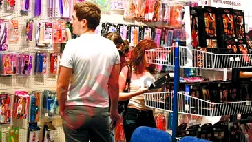 Viciile se vand mai bine in criza. Traiasca sexul, alcoolul si tutunul!